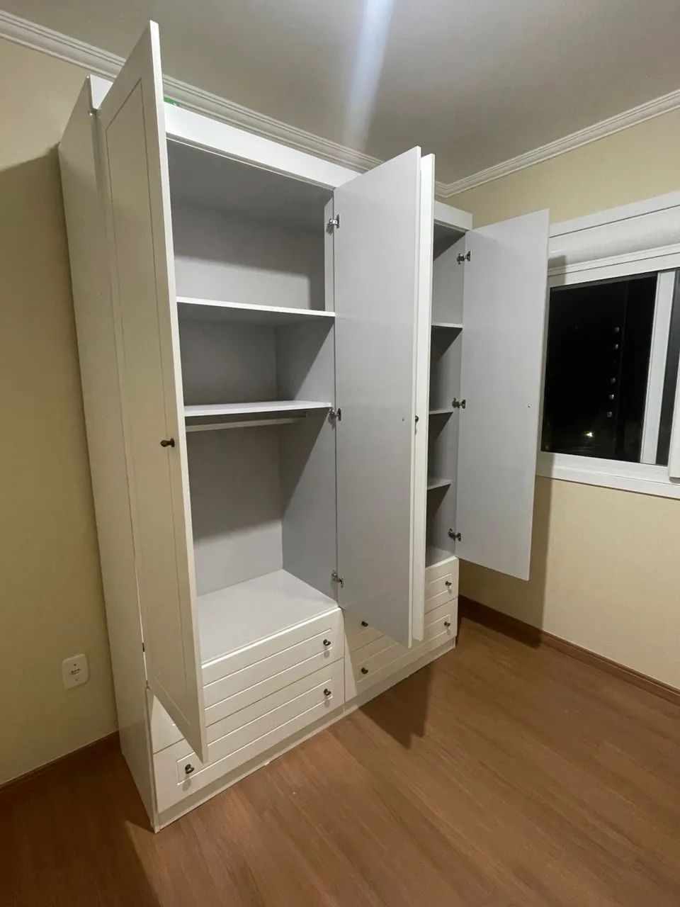 Guarda Roupa