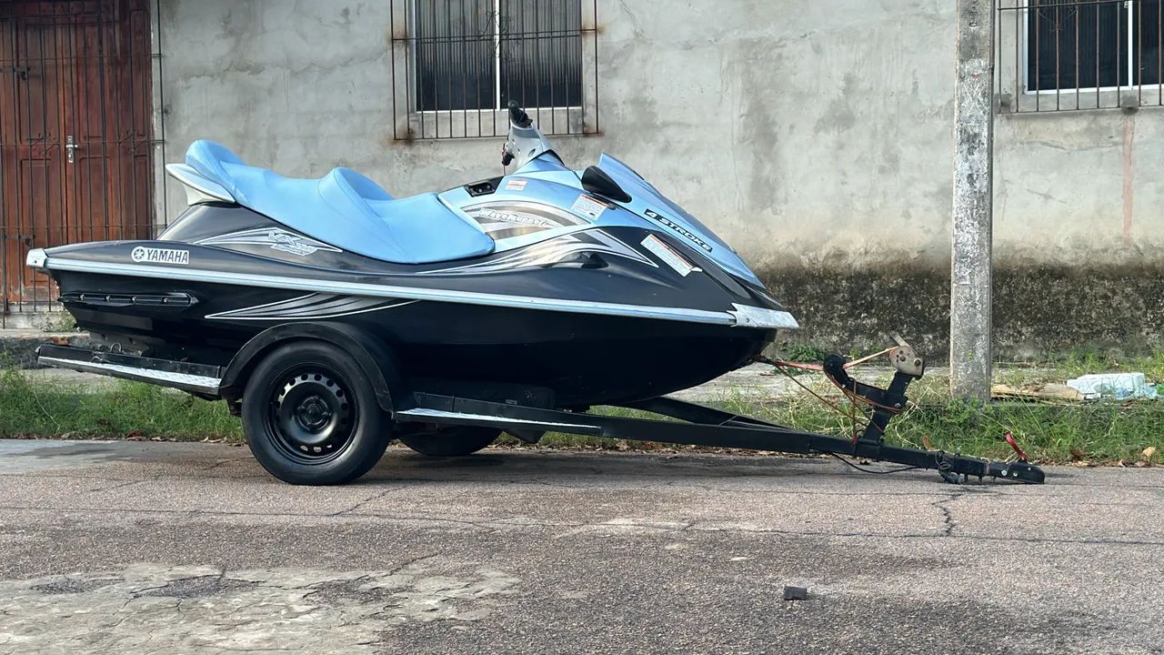 Vende- se jet ski vx1100