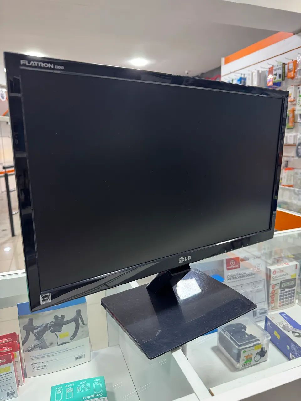 Monitor LG 20 pol E2060 usado