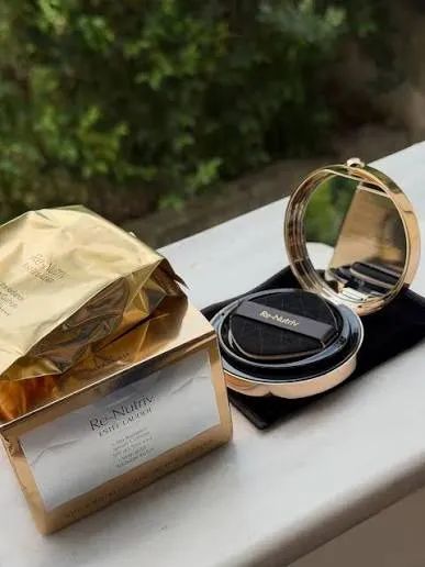 Re-Nutriv Ultra Radiance Cushion Foundation, SPF40·PA++++, com Refill, Warm Porcelain-1W0 - Foto 2