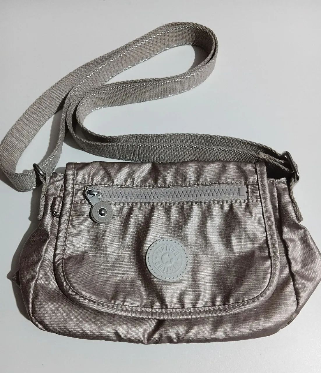 Bolsa kipling metalizada
