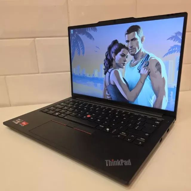 Notebook Lenovo ThinkPad Ryzen 5 7535U - 16Gb Ram - AMD Radeon