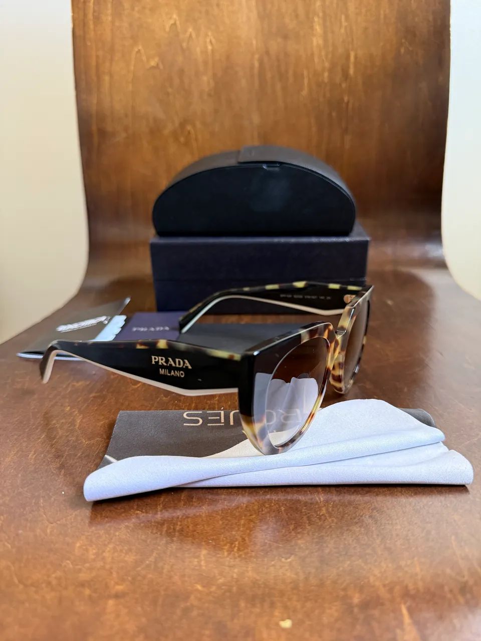 Óculos de Sol Prada Milano Original | Completo com Caixa e Estojo - Foto 5