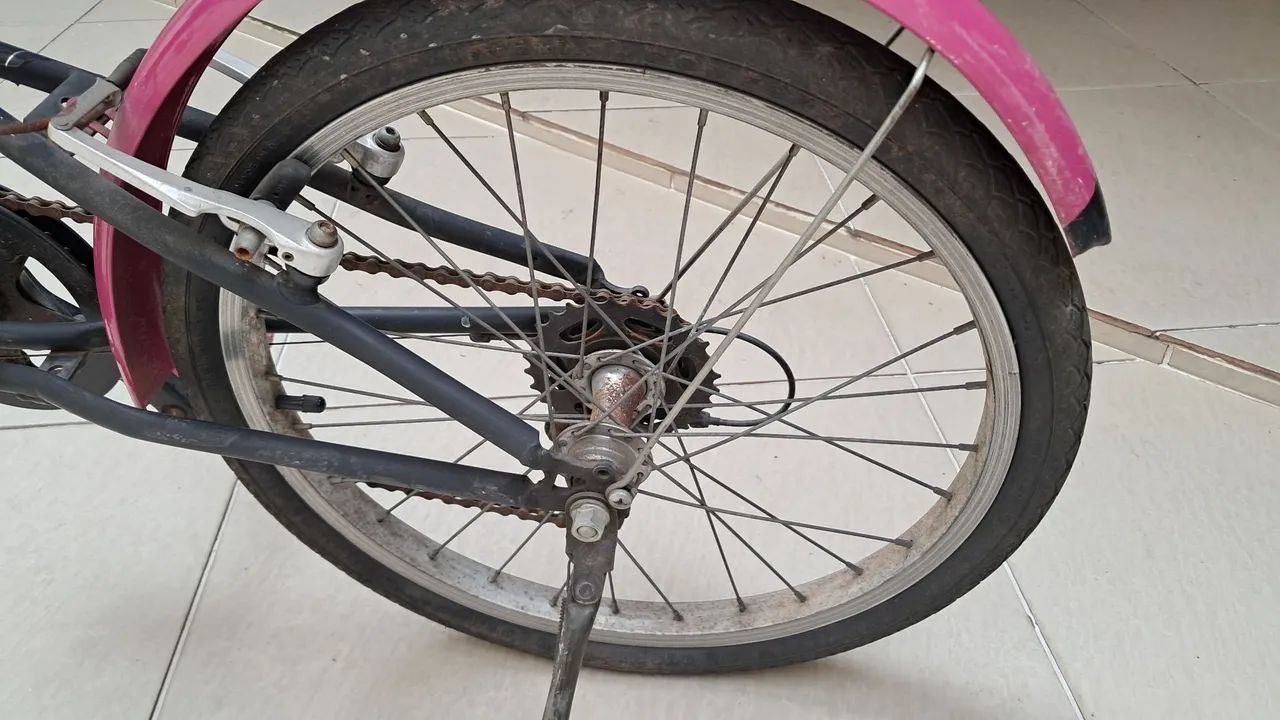 Bicicleta monster high aro 20  - Foto 3