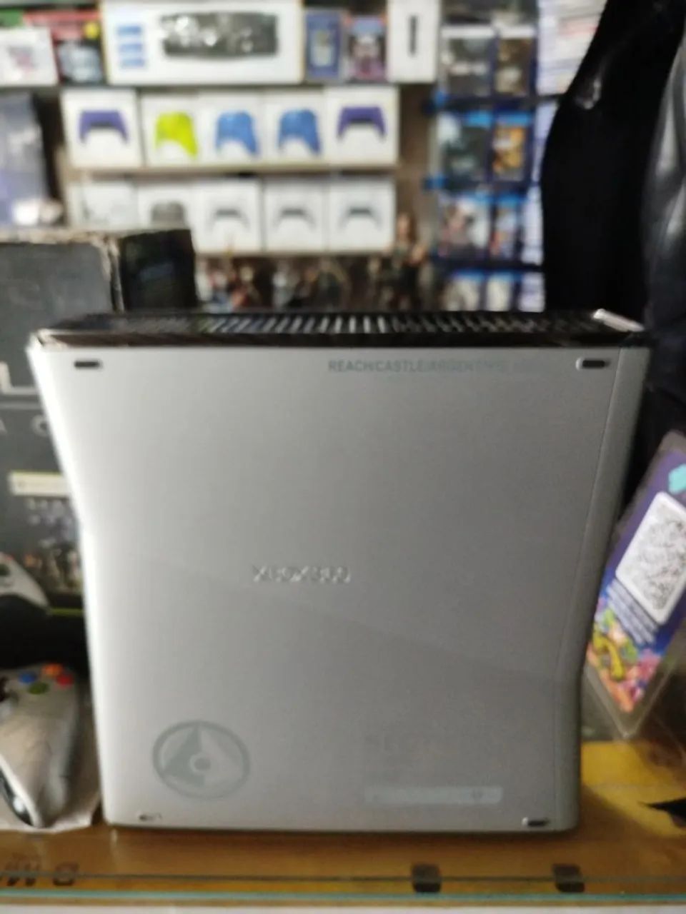 Xbox 360 serie Halo 2 controles hd 250gb impecável completo na cx . - Foto 3