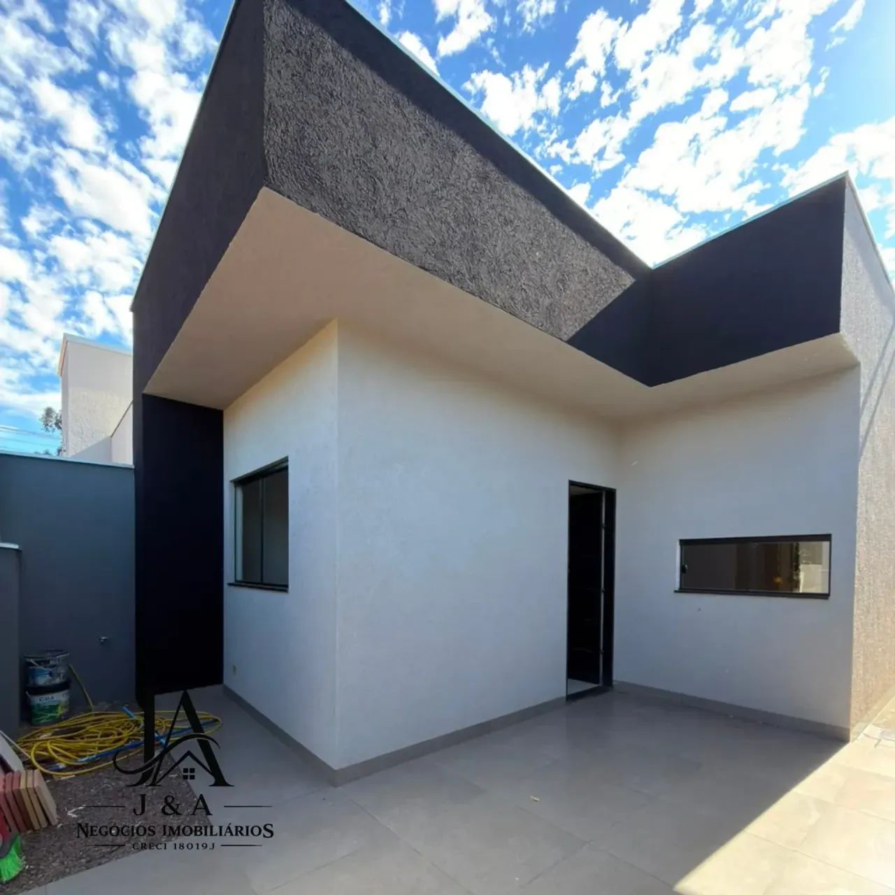 Casa á venda com 2 quartos no Nova Capital