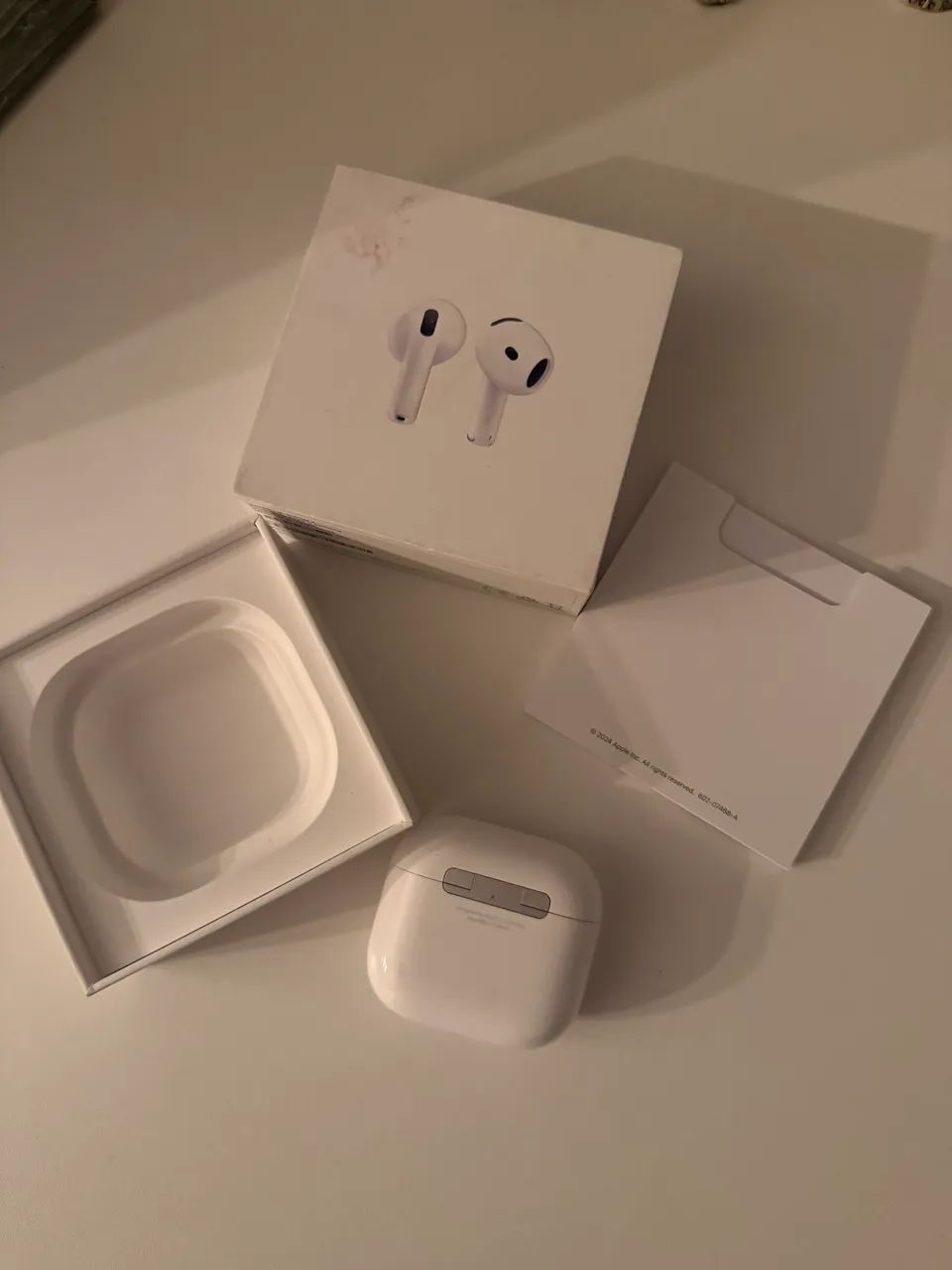 Airpods 4 sem cancelamento de ruído 