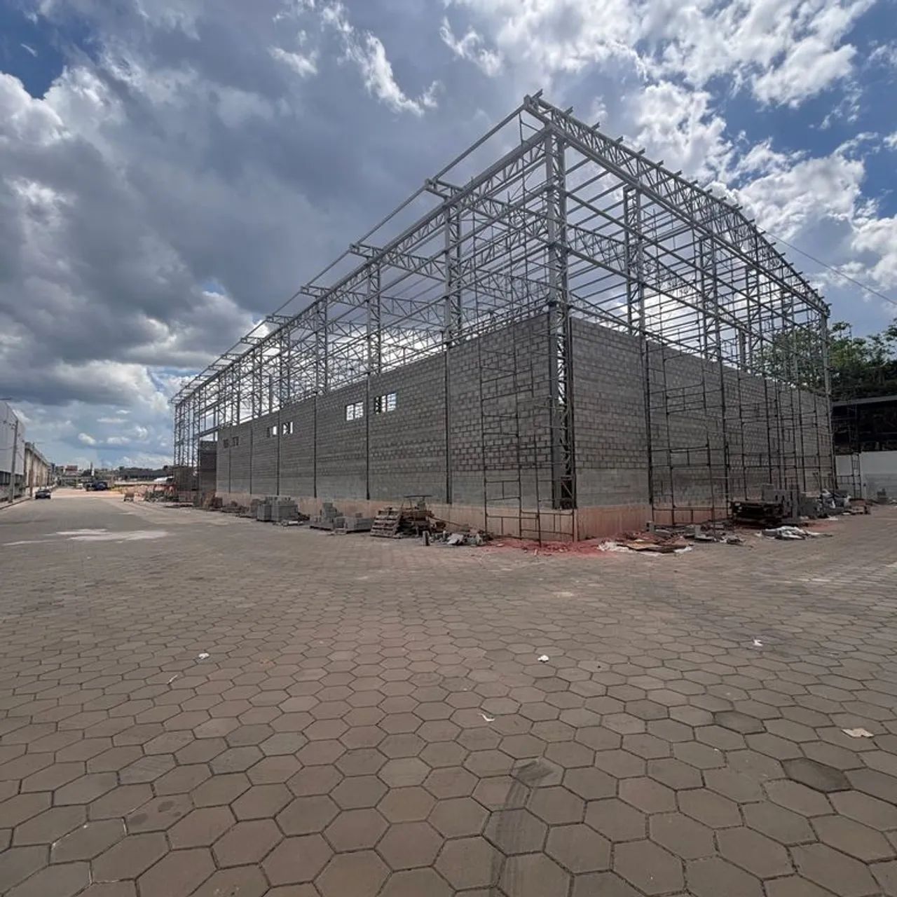 Galpão nível 5 1700m2