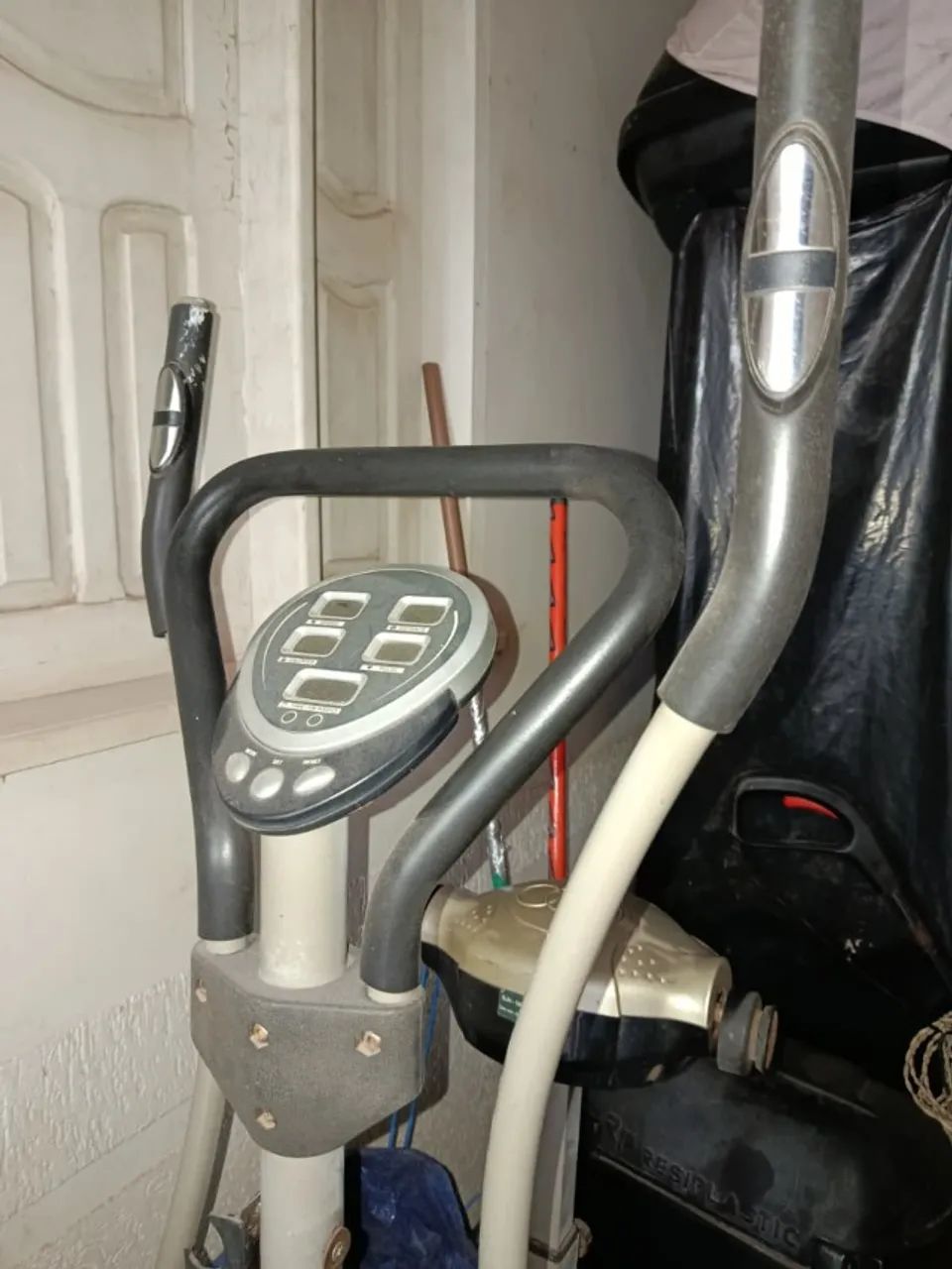 Seladora industrial de plástico e Elíptico com bicicleta ergométrica - Foto 3