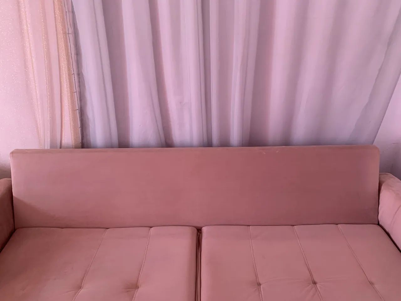 Sofá rose 4 lugares muito conservado  - Foto 3