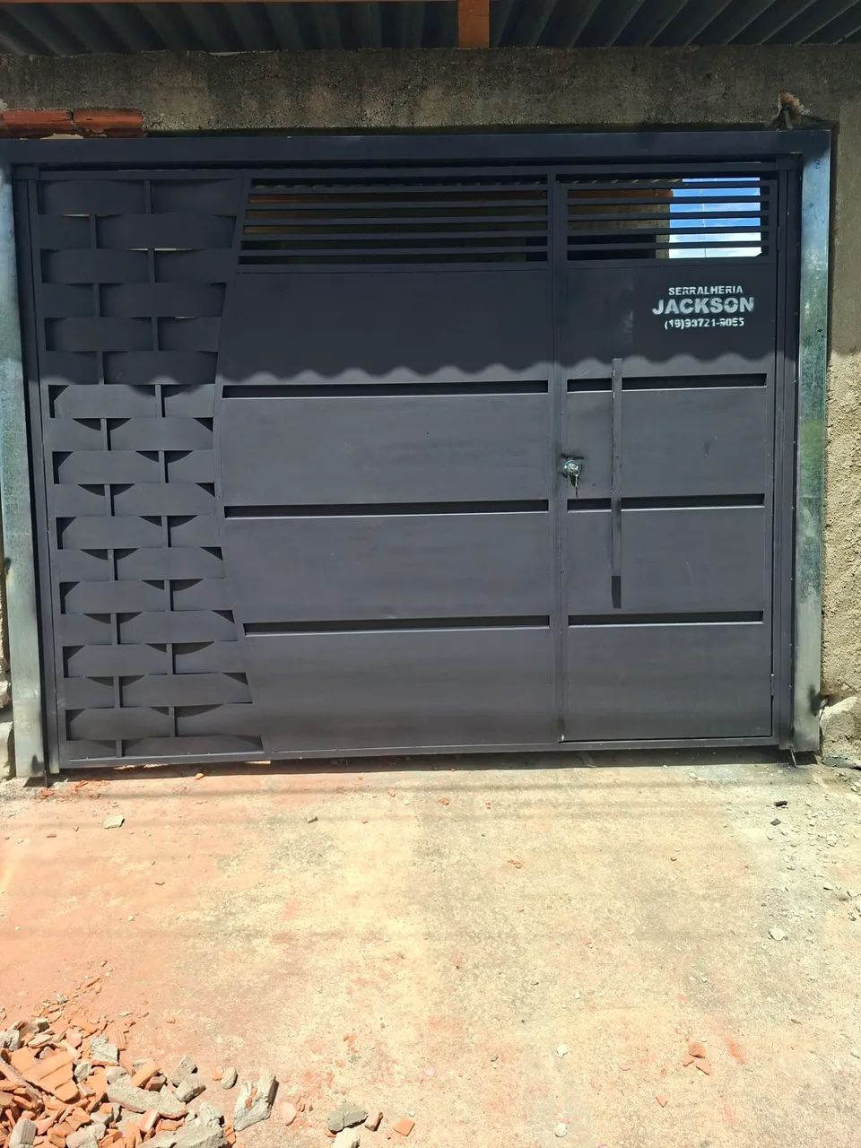 fabricamos portão basculante pegamos seu portão usado de entrada na fabricação de um novo - Foto 6