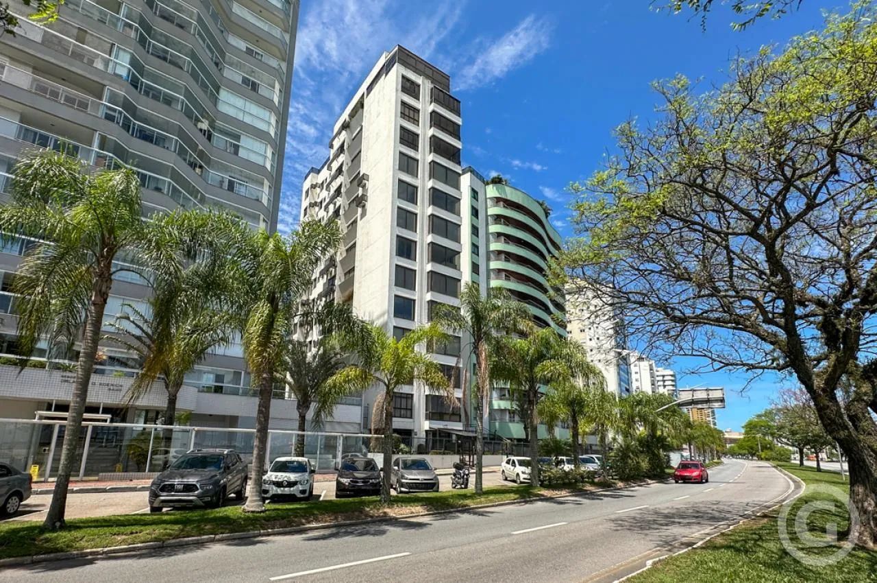 Viva com estilo e conforto no Edifício Saint Tropez, em Florianópolis - Foto 2