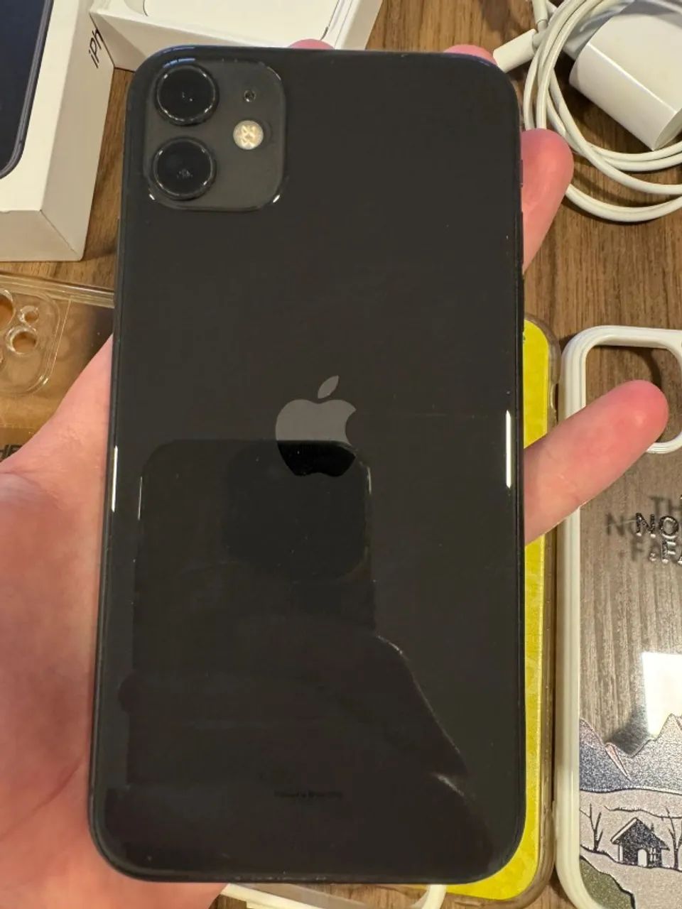 iPhone 11 64GB Preto - Original - 6 Capinhas - Leia Descrição