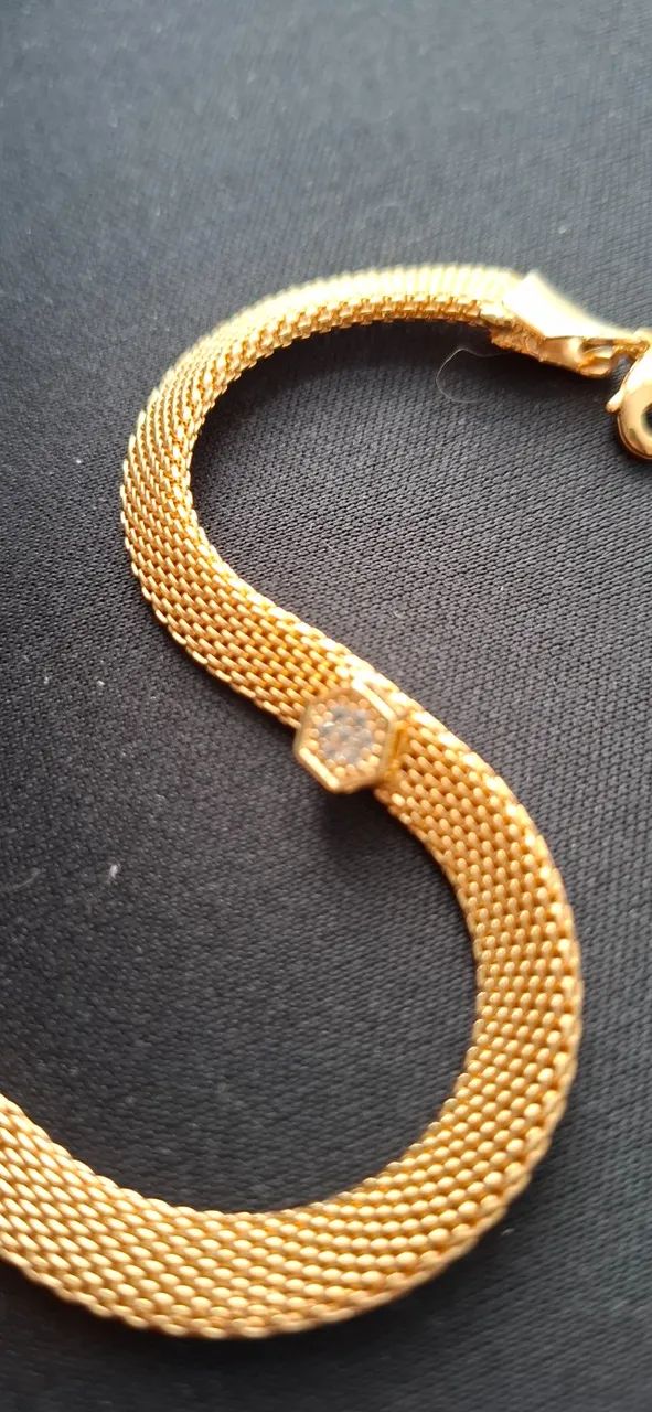 Pulseira Feminina em Malha Dourada - Foto 2