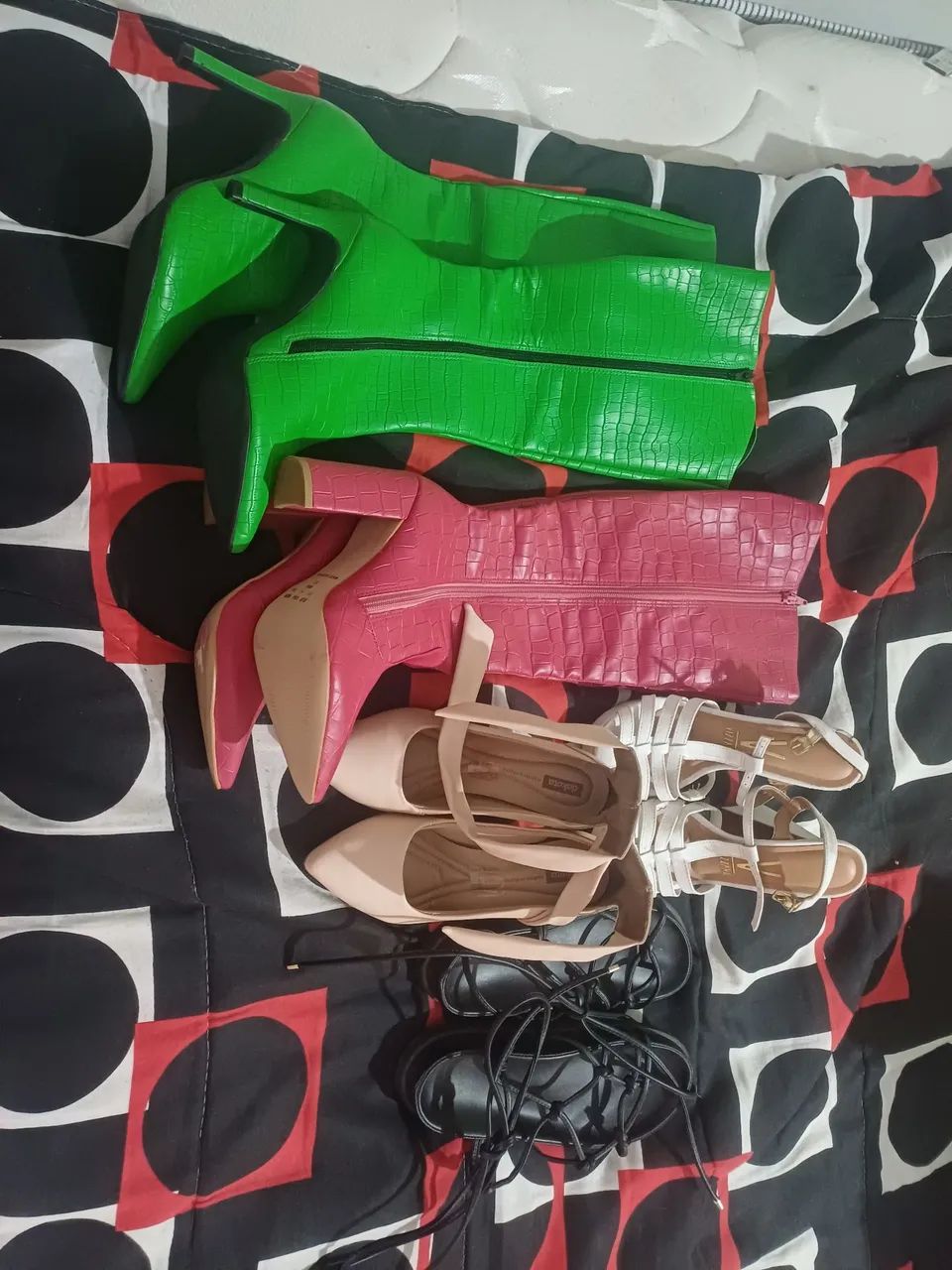 Vendo sapatos semi novos para desapegar 