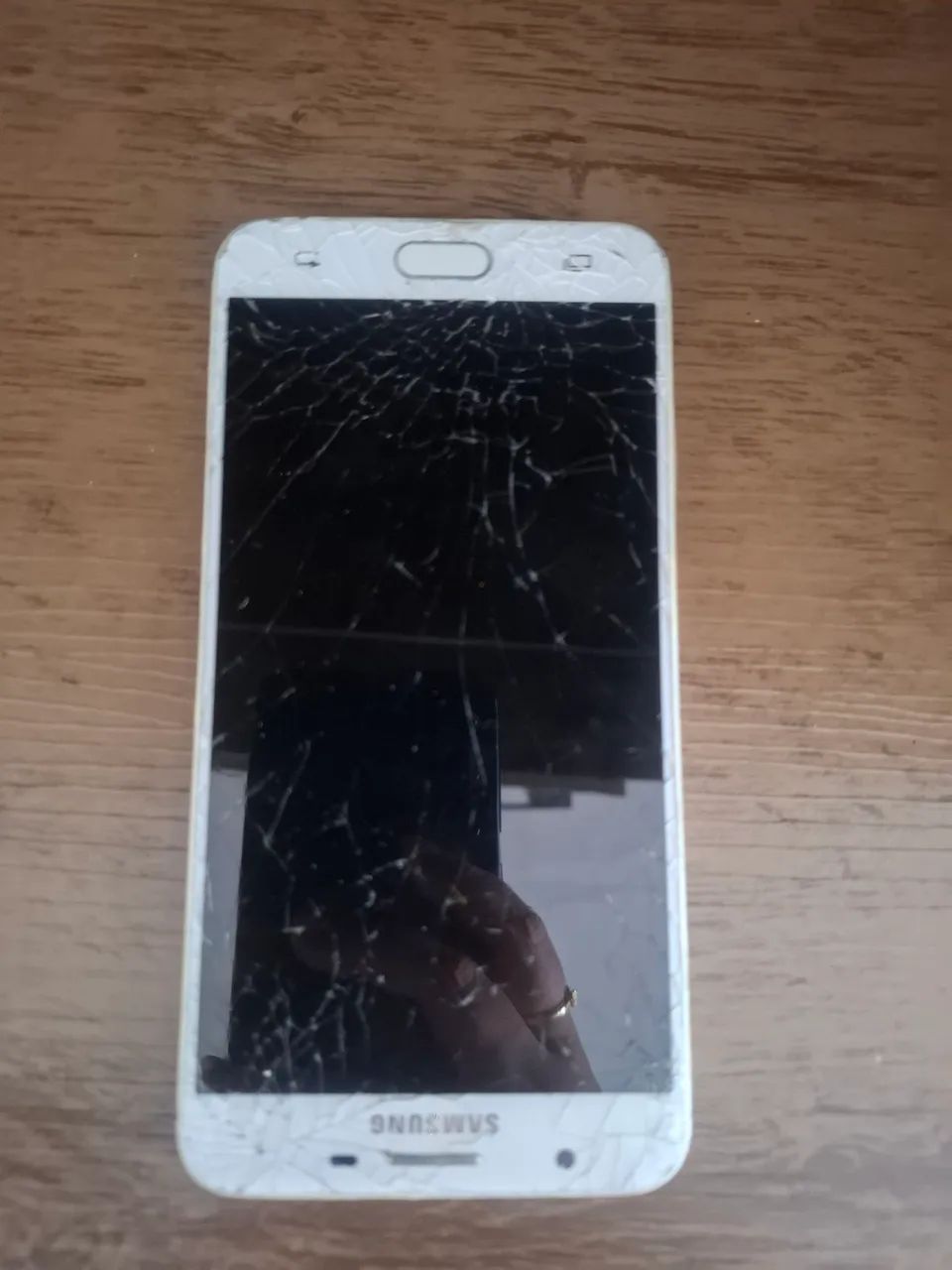 Celular com defeito 