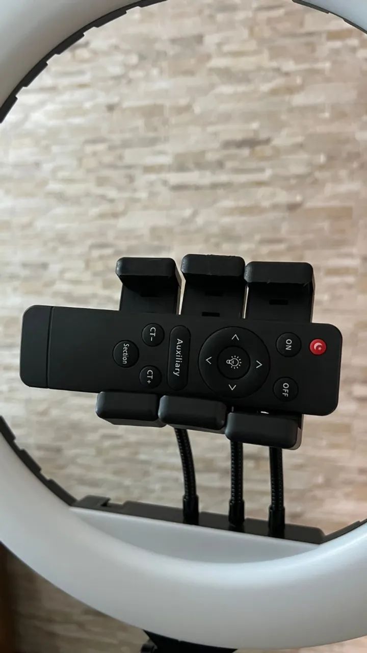Iluminador Led Ring ligh de 18 polegadas c/ suporte celulares e tripé - Foto 4