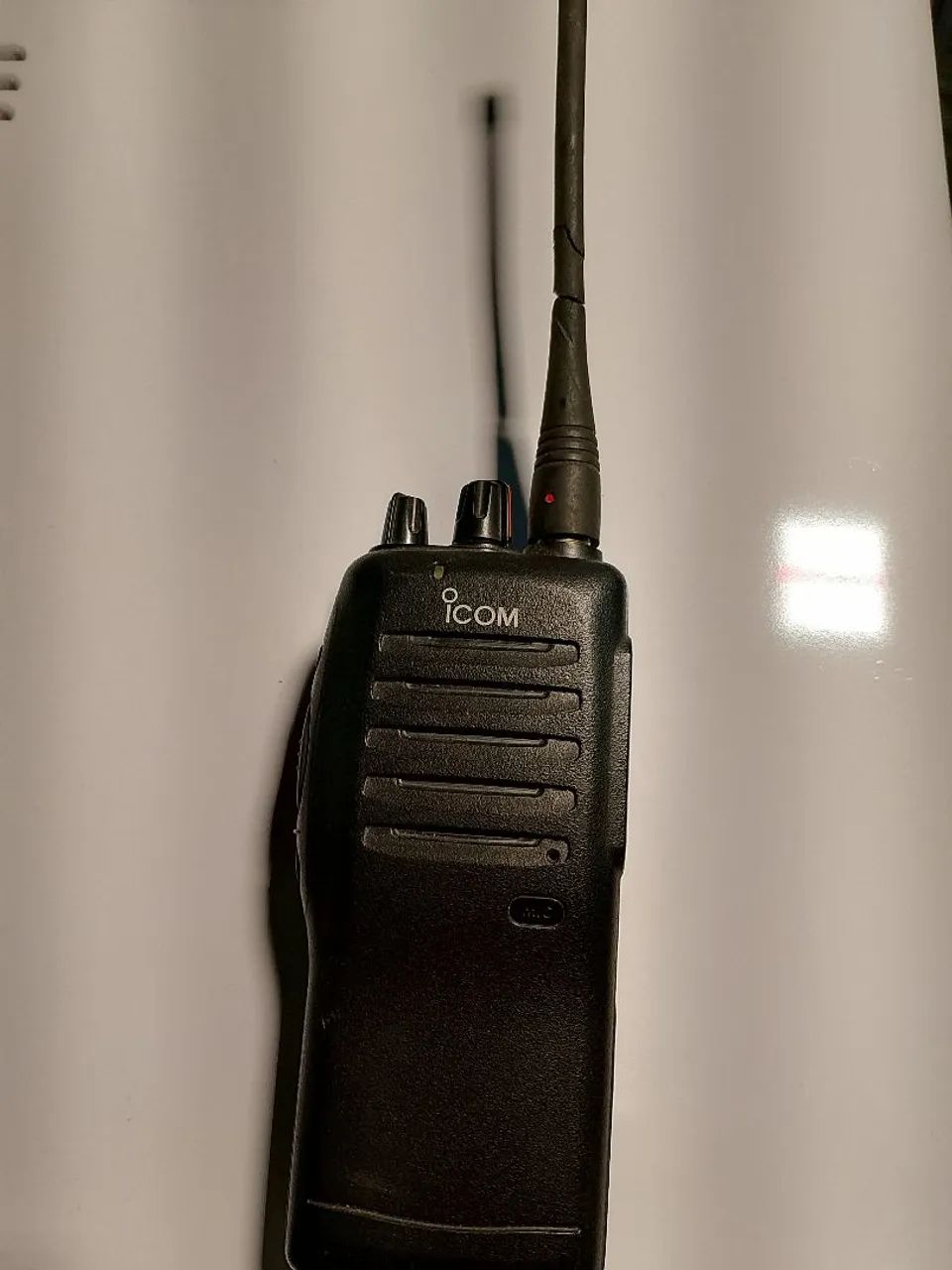 rádio bidirecional portátil Icom IC-F11,