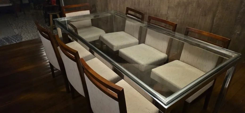 Mesa de jantar Líder em metal e tampo de cristal