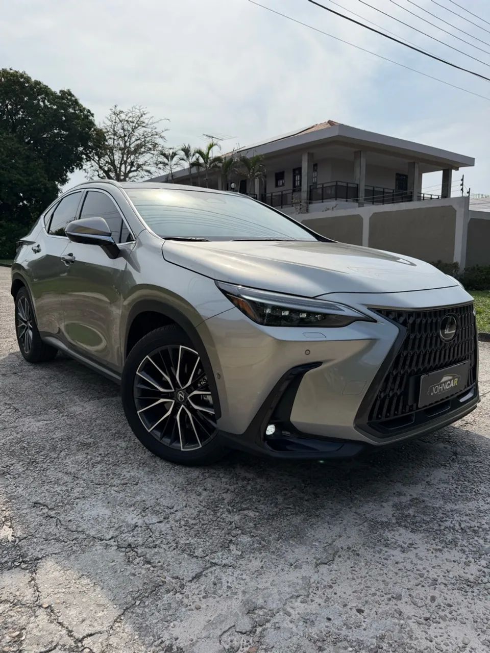 Lexus NX-450h+ AWD 2.5 16V Aut. (Híbrido), foto 3 de 13