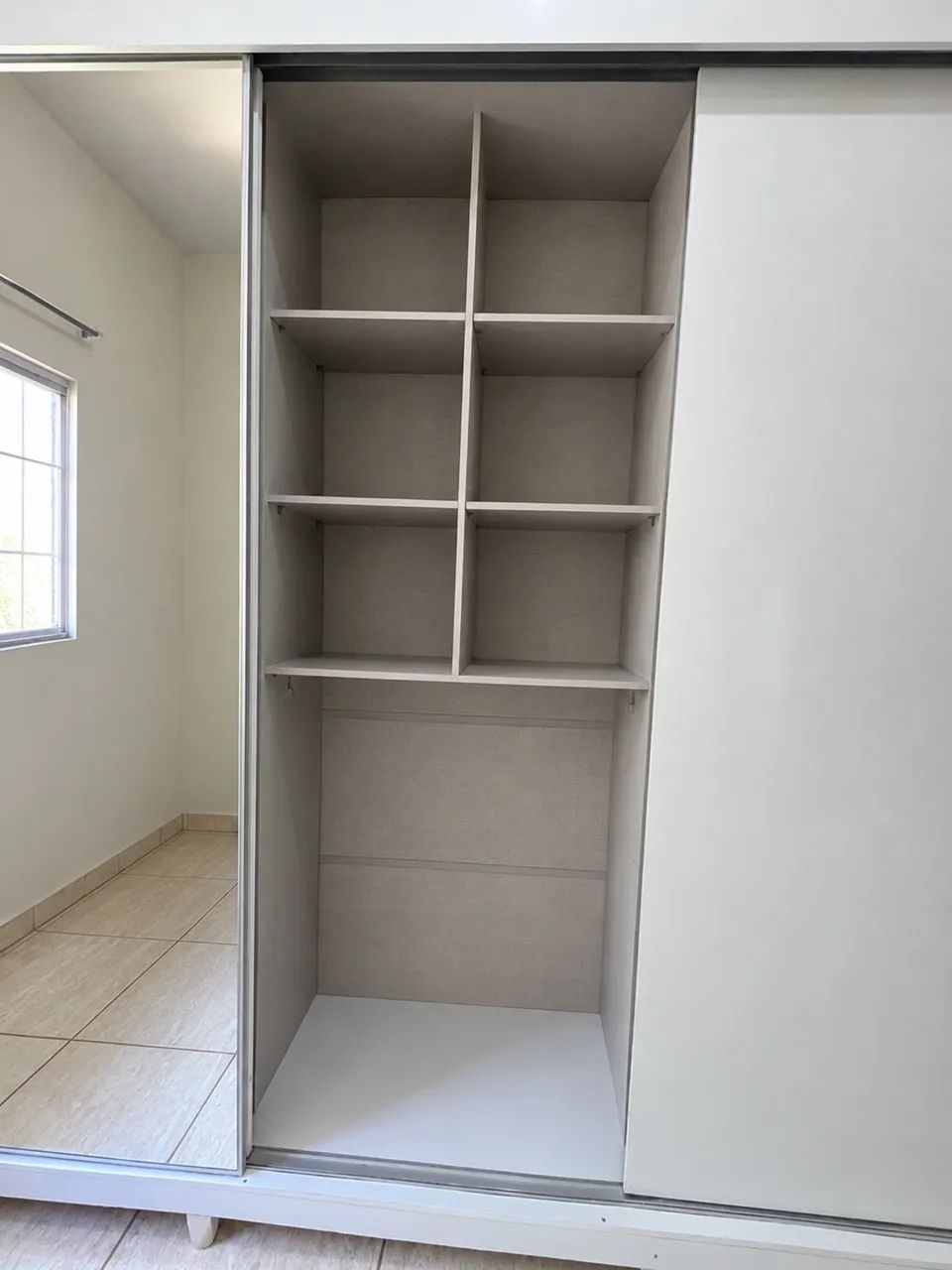 GUARDA ROUPAS E PENTEADEIRA  - Foto 4