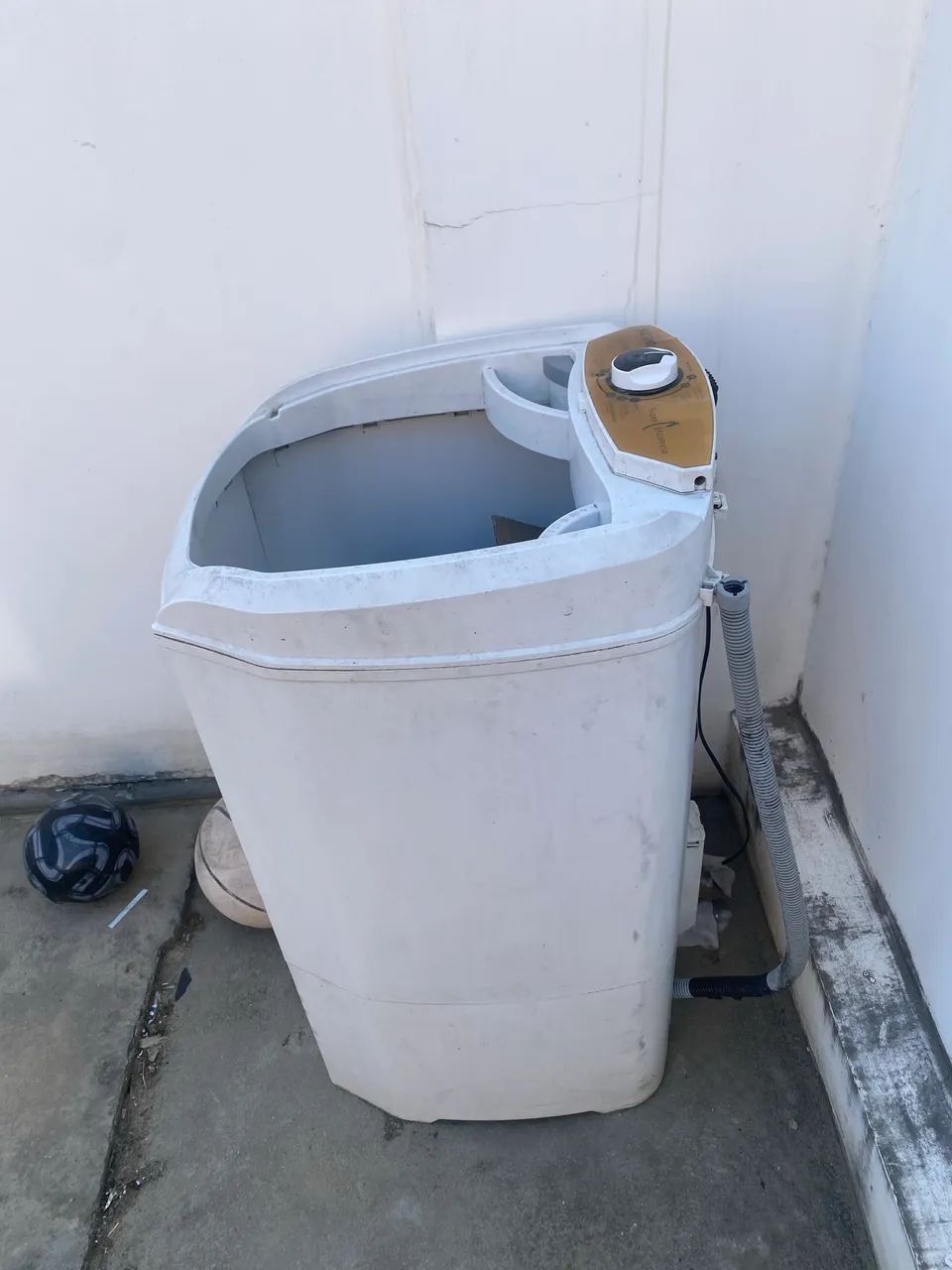 COMPRE TANQUINHO E LEVE 3 CAPACETES
