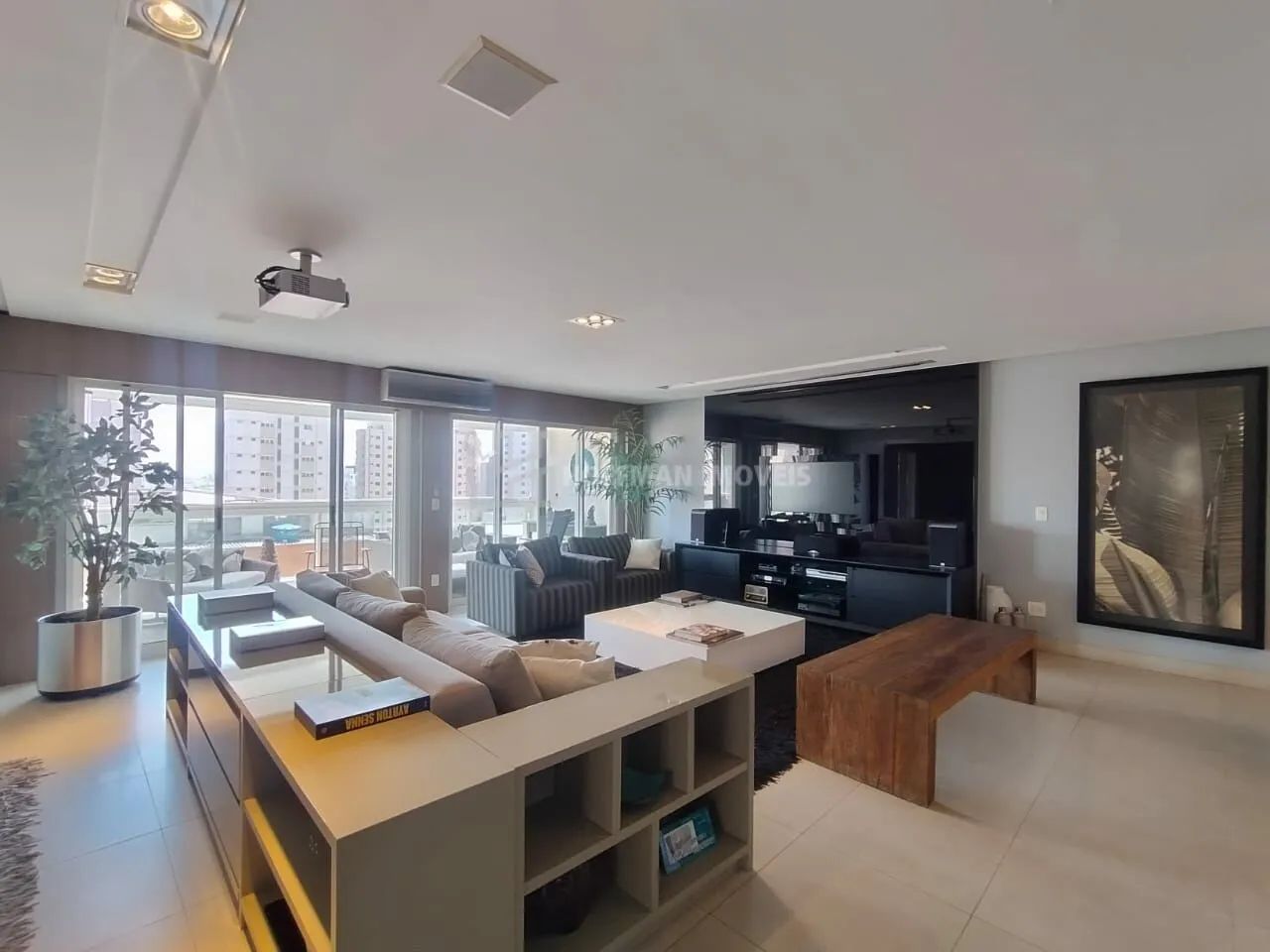 Apartamento com 4 dormitórios à venda 263 m² -Santa Paula.