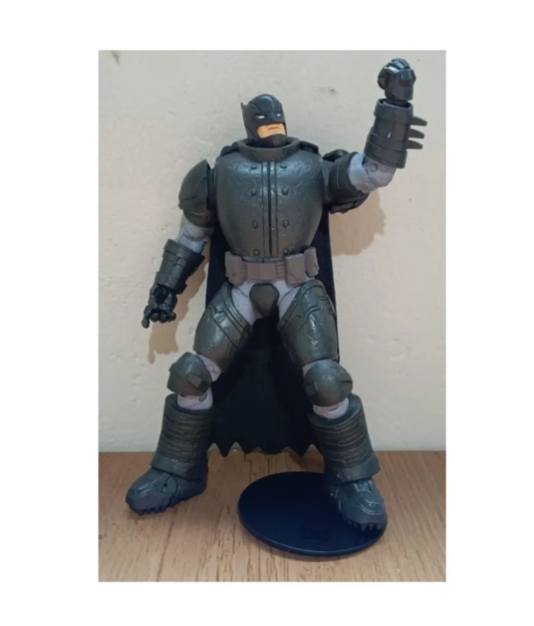 ACTION FIGURE MCFARLANE BATMAN - O CAVALEIRO DAS TREVAS - Foto 2