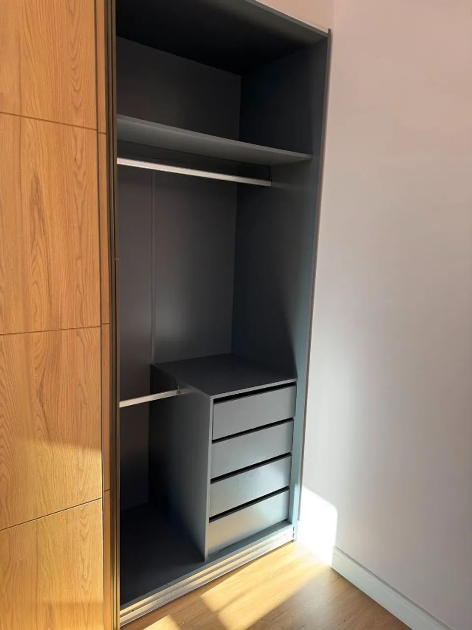 Oportunidade - Excelente Guarda-roupa 2 portas de correr - Foto 3