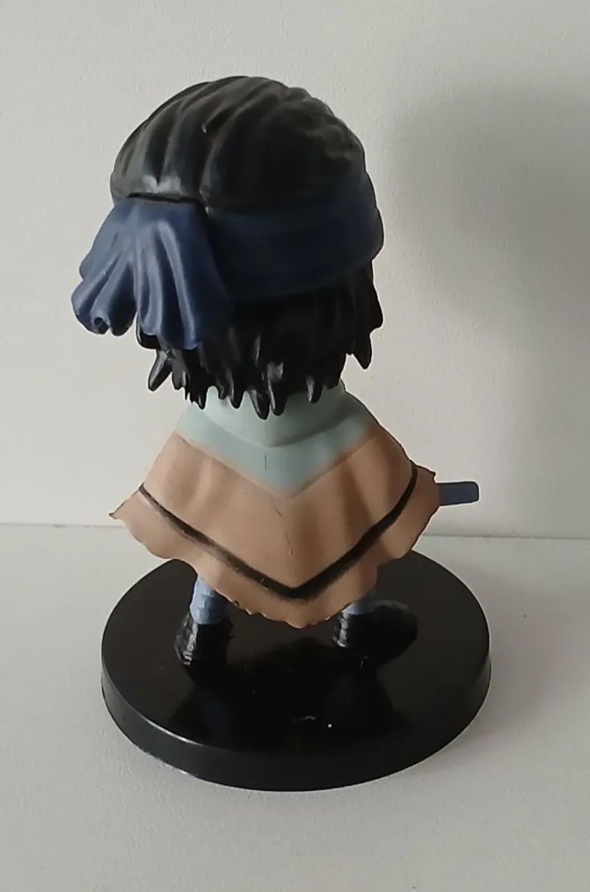 BONECO ACTION FIGURE MINIATURA NARUTO SHIPPUDEN SASUKE PONCHO - Foto 2