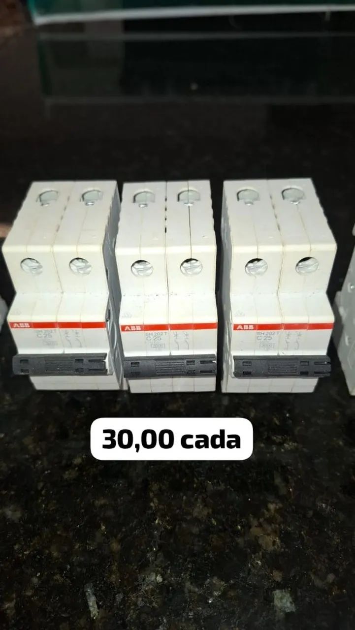 Componentes de caixa de comando elétrico 