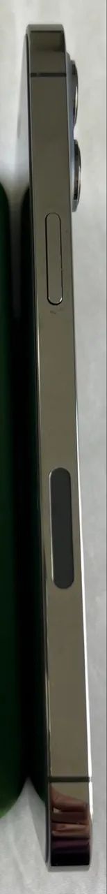 iPhone 12 Pro Max com 256GB.