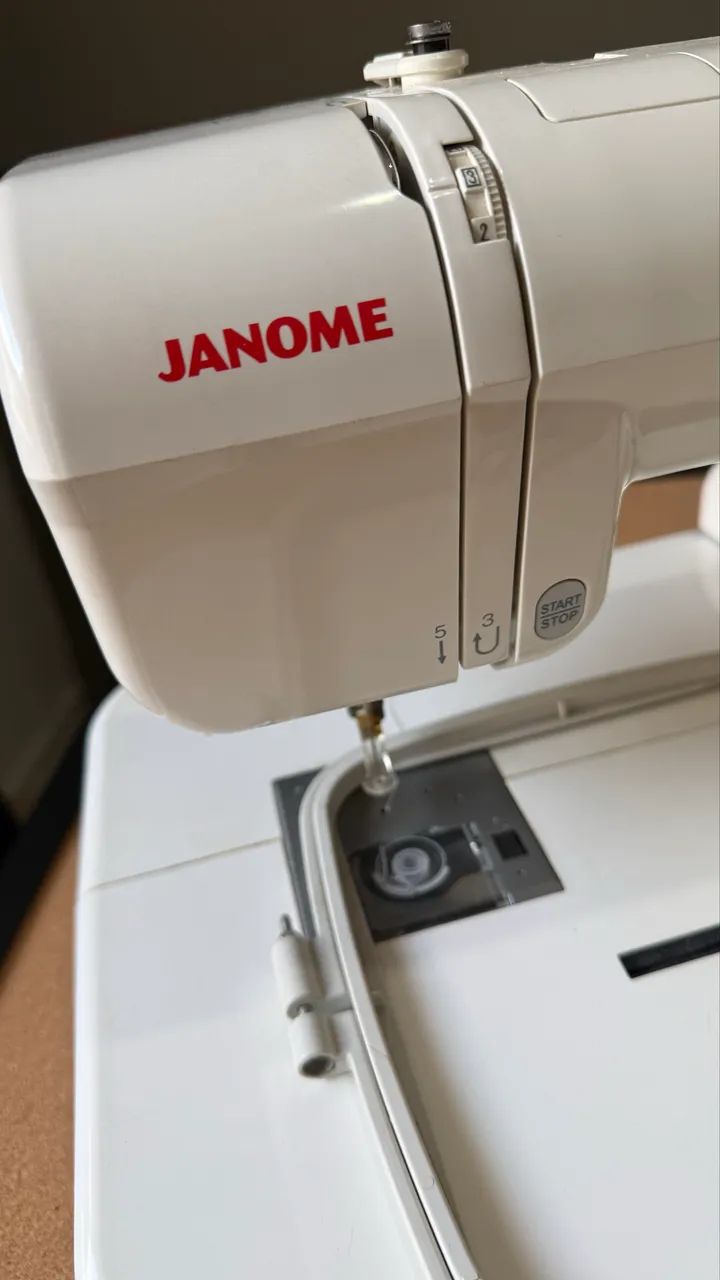 Máquina de Bordado Janome Memory Craft 200E + Bastidor - Funcionando Perfeitamente - Foto 3