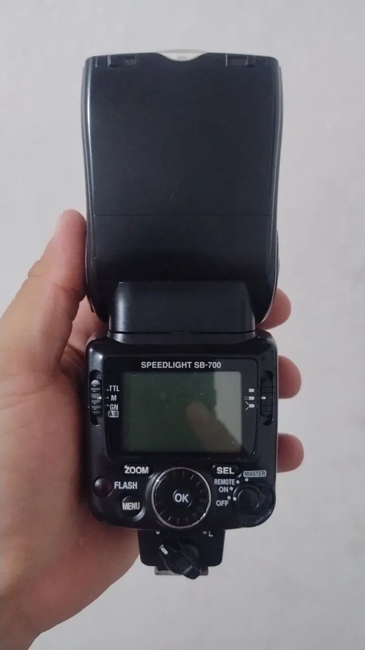 FLASH NIKON SB 700