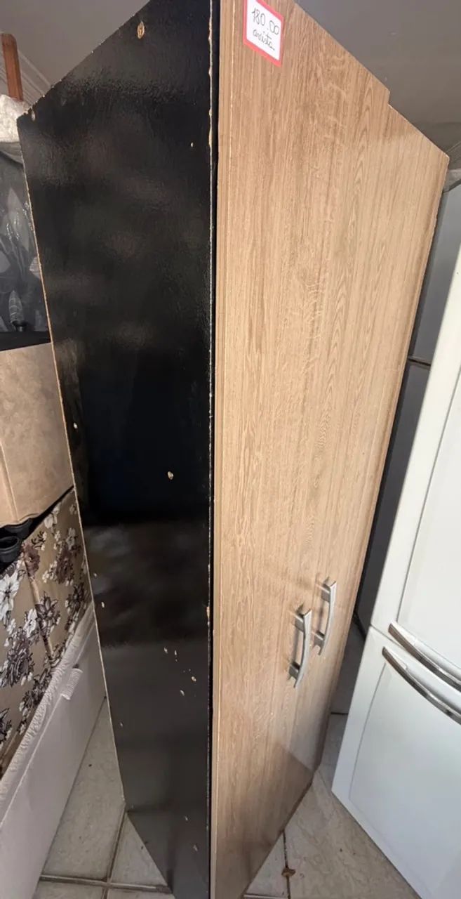 Guarda roupa usado pequeno  - Foto 4