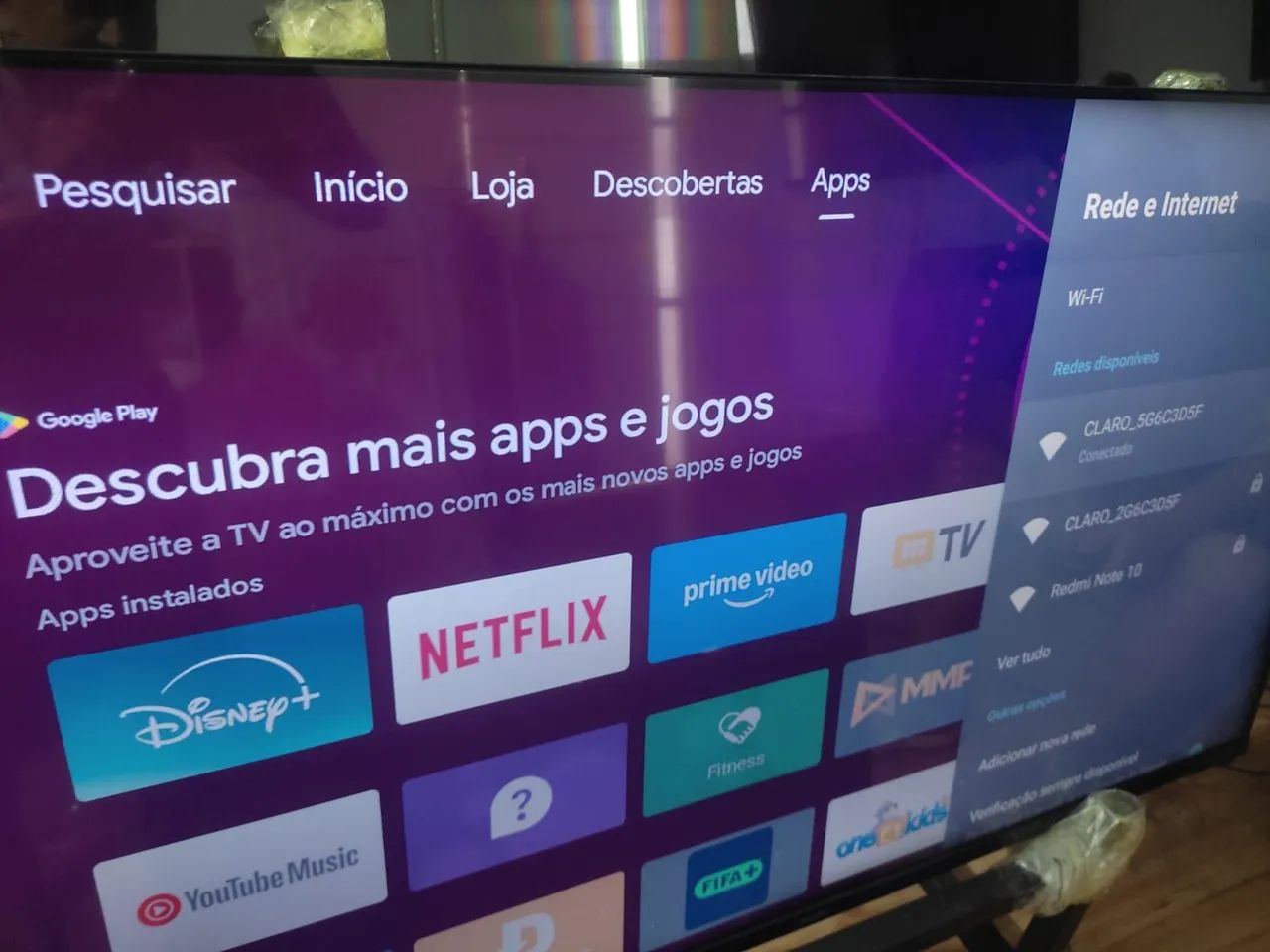 Smart TV Philips Android 50 polegadas 4K borda infinita comando de voz completo
