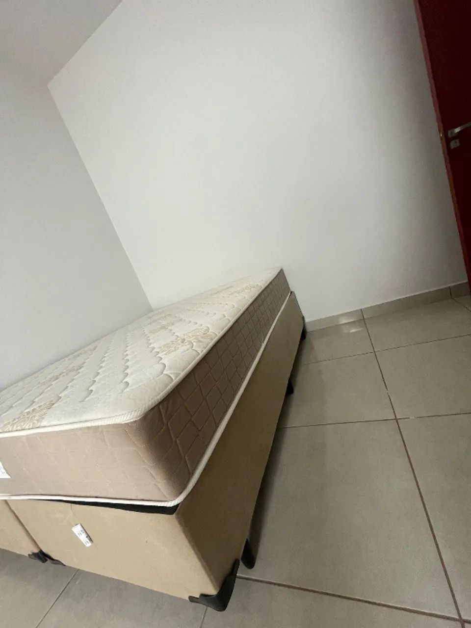 Sofá, cama QUEEN , máquina de lavar , ar condicionado, televisão 50 polegadas  - Foto 4