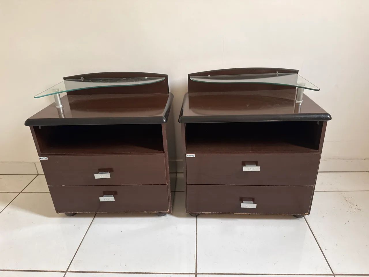 Mesa de cabeceira 