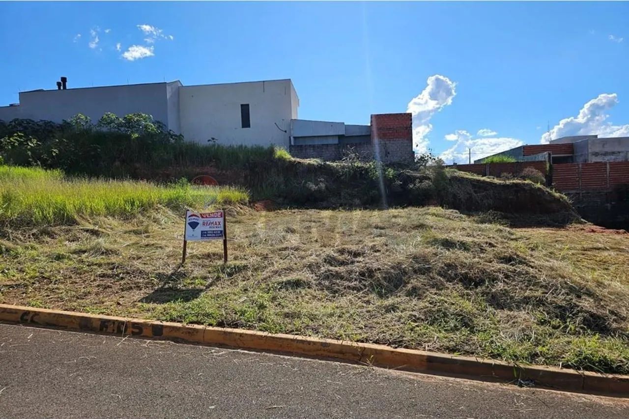 TERRENO NO CENTRO DE PARDINHO - Foto 4