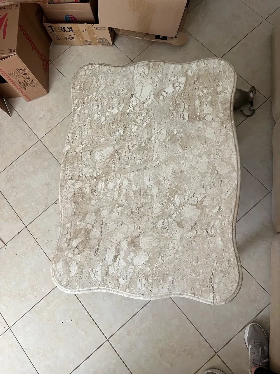 Mesa de centro em pedra travertino 