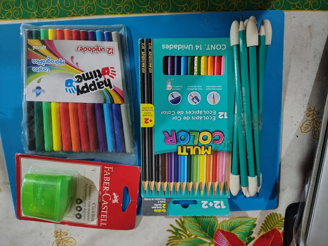 Kit de papelaria + estojo