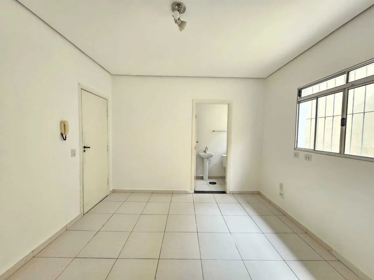 Sala comercial para locação, 1 sala e 1 banheiro com 20m² no Belenzinho