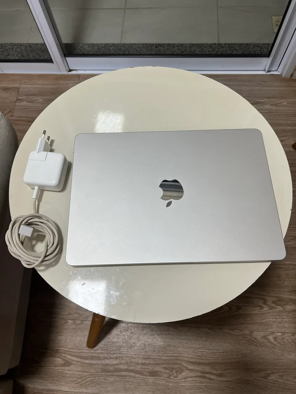 MacBook Air M2 13,6 - 16GB RAM / 256GB SSD - Excelente Estado
