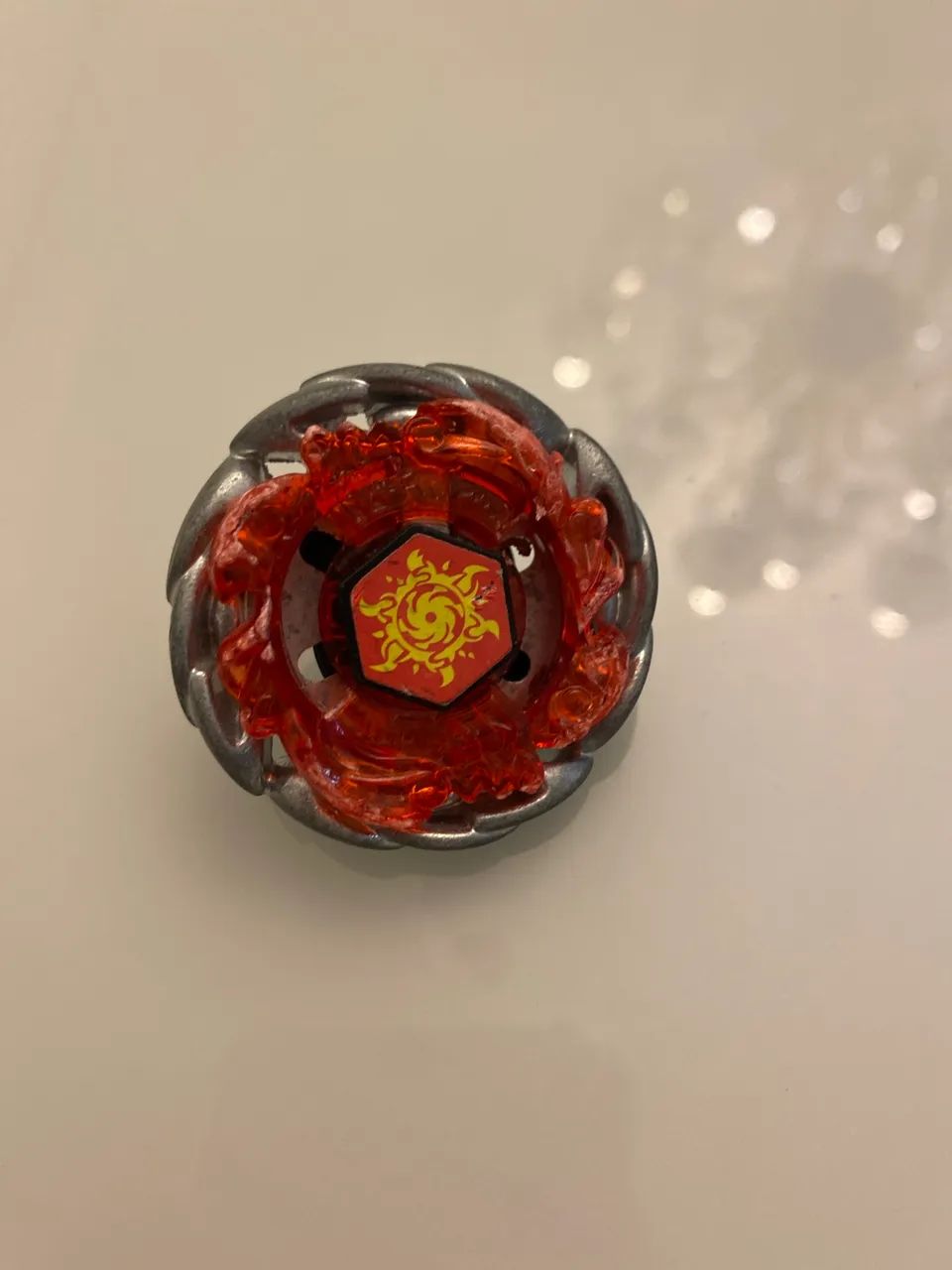 Kit Beyblade 1 Unidade Com Arena E Lançador - Foto 3