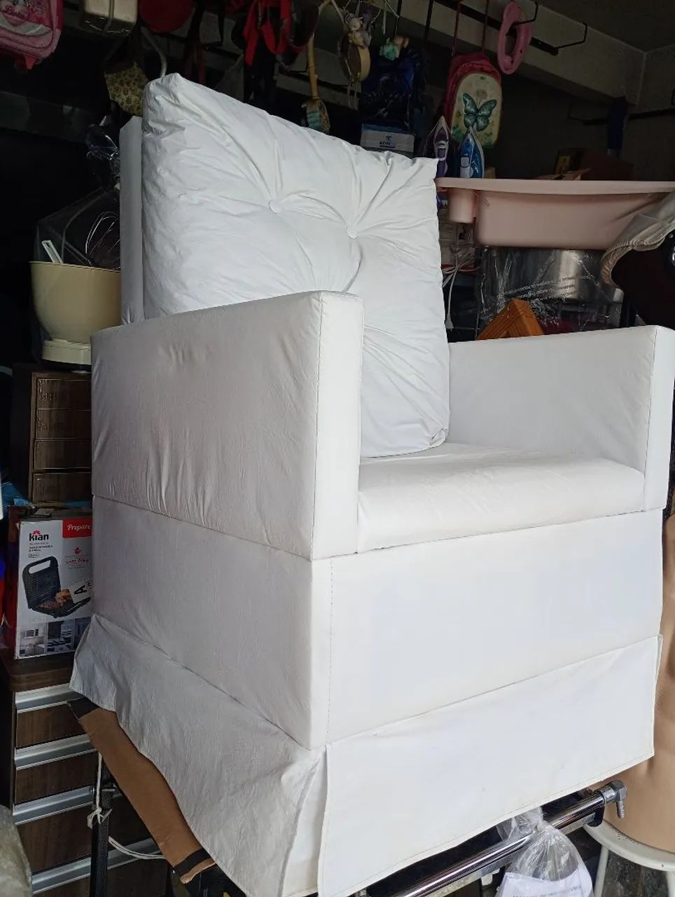 Poltrona no courino branco  - Foto 4