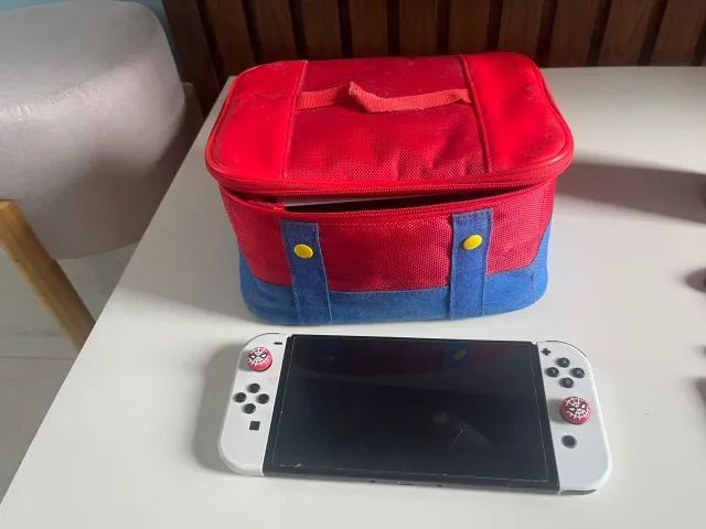 Nintendo Switch OLED Desbloqueado + Acessórios
