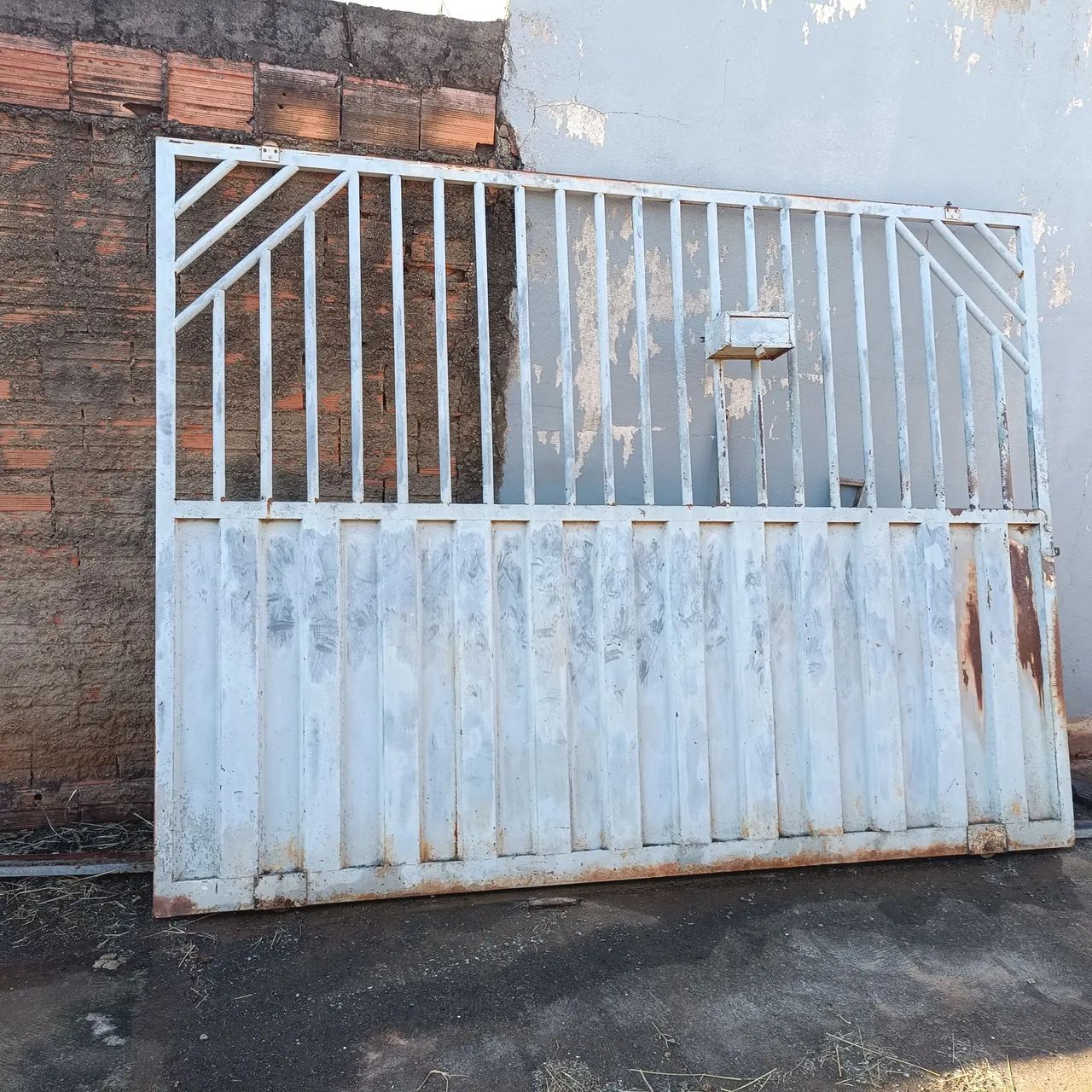 Vendo portão de ferro 