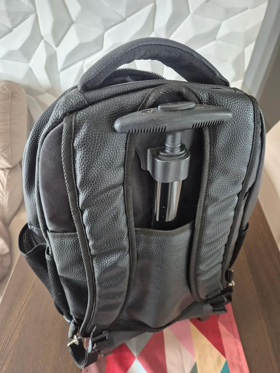 Mochila Executiva YEPP com Rodinhas - Preta - Foto 3