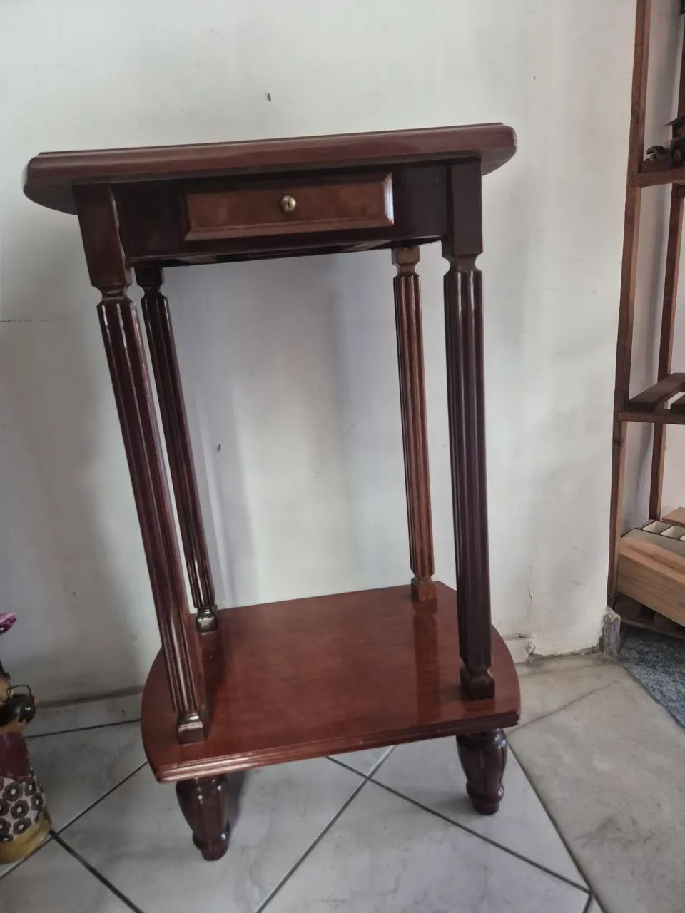 Mesa de canto - Madeira - Foto 3