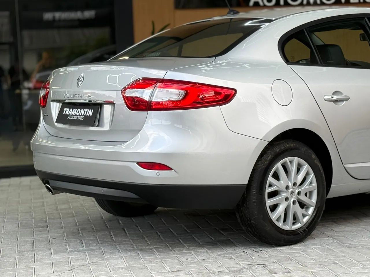 Renault Fluence Sed. Dyn. Plus 2.0 16V Flex Aut. 2016 - Foto 10